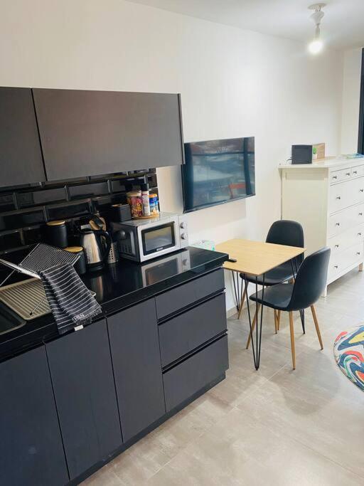 Lovely Flat In The Center 36 Lägenhet Tel Aviv Exteriör bild
